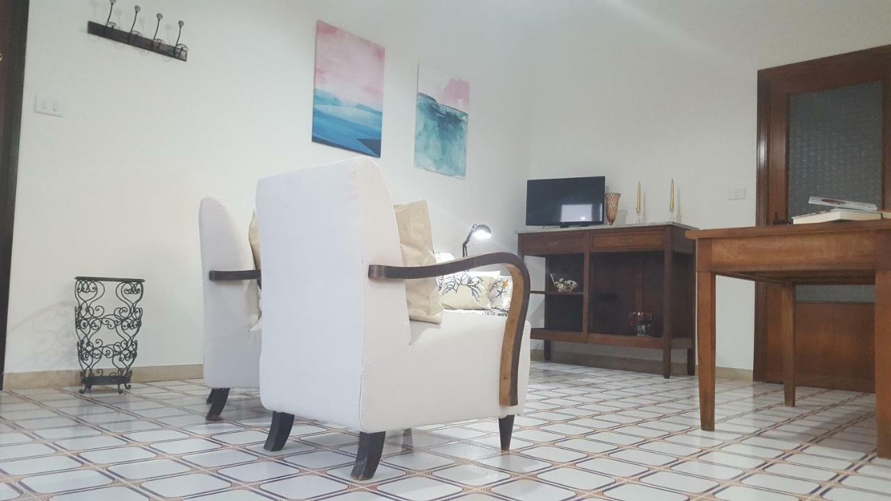 Casa Del Levante Riposto Kültér fotó