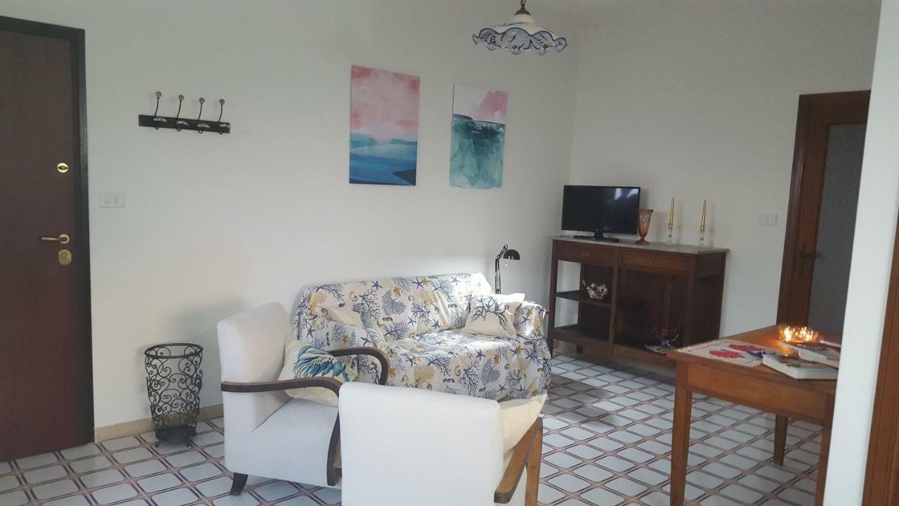 Casa Del Levante Riposto Kültér fotó